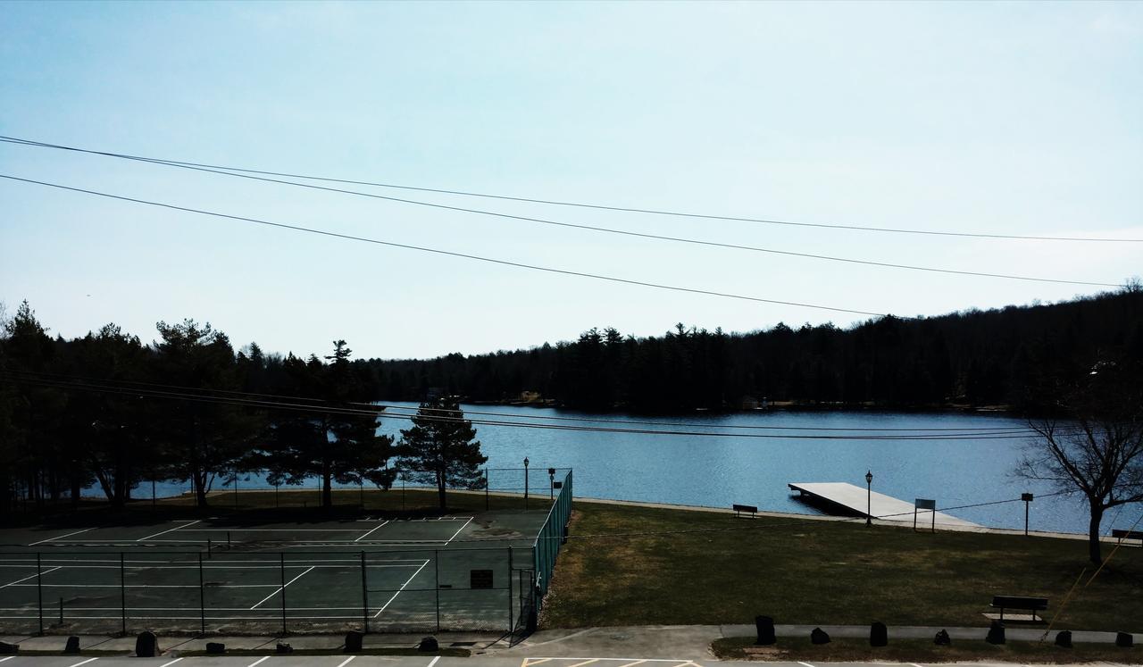 Clark'S Beach Motel Олд-Фордж Экстерьер фото